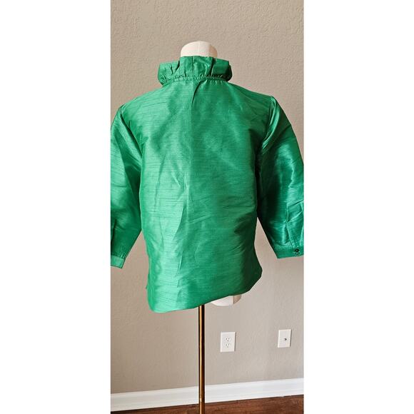 Crown & Ivy Green Shiny Ruffle‎ V-Neck 3/4 Sleeve Holiday Top Size Petite Medium - Picture 3 of 7